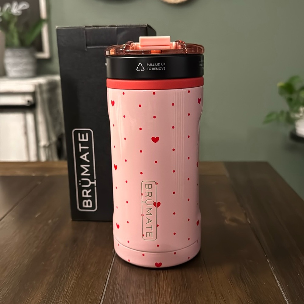 BruMate Hopsulator Trio in Be Mine. Fits 12/16oz Standard Cans. Brand New!